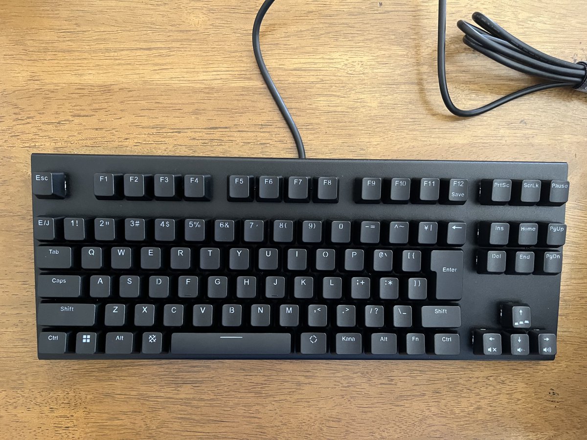 hato_holo's tweet photo. #つづり配達中
REALFORCEのキーボード一緒だー！！
嬉しい⸜( ˶'ᵕ'˶)⸝ https://t.co/Les8Xcyw6S