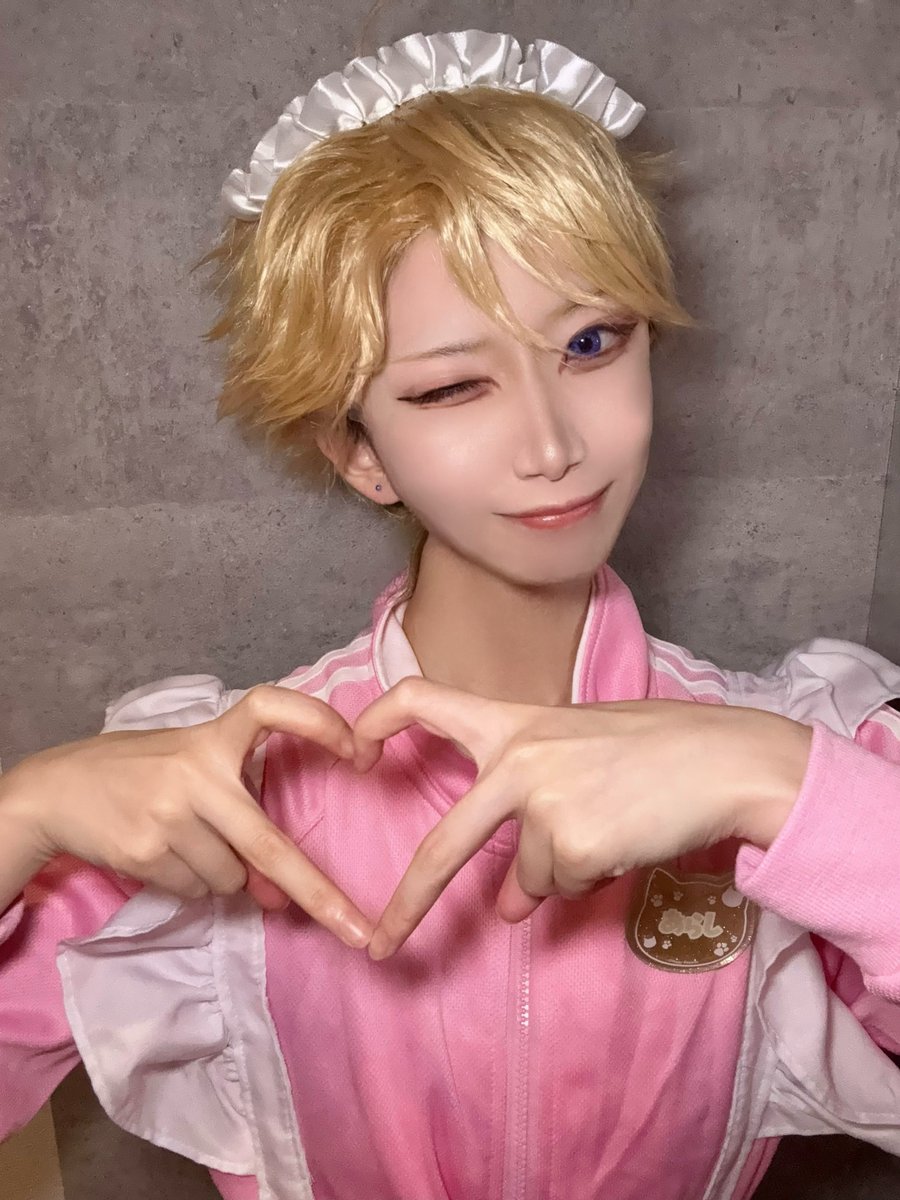 redapple_usa's tweet photo. ジャージメイド楽しかった🎶また遊んでね💖
ナンジャの名札いい感じに可愛かった！
🥐🍬💄は名札持ってるので各位遊ぼうね https://t.co/pU2dANpME2