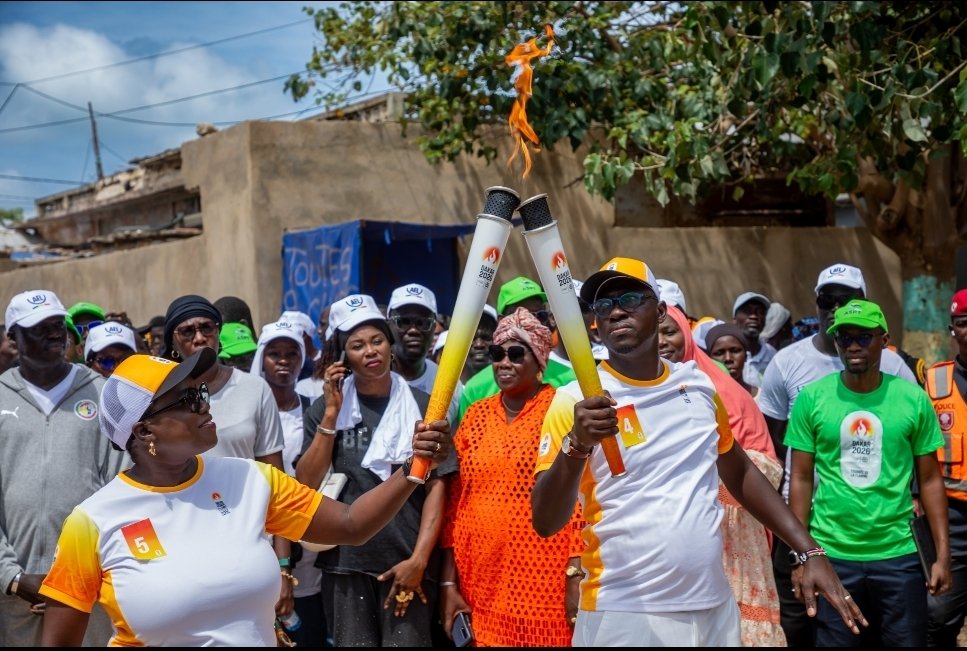 mamendoye1's tweet photo. This is it! 

Dieuli flamme. Porter Flamme.
Merci le COJOJ 
Merci Bargny.
Le cœur plein de gratitude. Des moments à jamais gravés dans mon ❤️
#PassTheEnergy #Dakar2026 #Bargny https://t.co/vfJHDBw4SS
