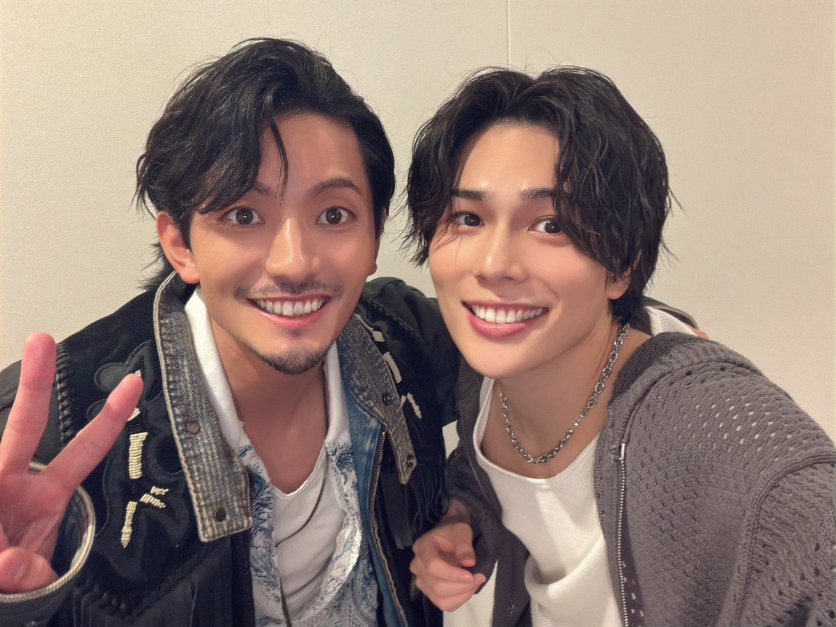 729Yuta's tweet photo. 林光哲36thバースデーイベント
ゲストとして出演させていただきましたー！改めておめでとうございます！

大先輩なのに
沢山イジってごめんなさい！！
楽しかったあああああ！

僕の失礼を許してくれて
ありがとうございます https://t.co/uTTFkKWaZF