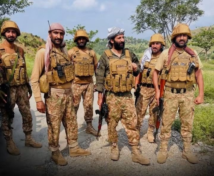 Maj_Marwat's tweet photo. بلوچستان،
گزشتہ 94 گھنٹوں میں پاک فوج نے انڈین پراکسی BLA کے 71 دہشتگردوں کو جہنم واصل کر دیا ✔️

حامد میر ایمان مزاری مہارنگ لانگو وہ دیگر کو اطلاع کر دیں
تاکہ اپنی اپنی مسنگ پرسنز کی لسٹیں اپڈیٹ کر لیں ،،
شکریہ ۔

🇵🇰🪖✊ https://t.co/lAKfmZzDVS