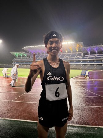 Runvox's tweet photo. そして昨日は

“シン・山の神” 黒田朝日選手、
デビュー戦5000mで13:33.98、組1着🔥

青学OB初のマラソン日本記録に期待が膨らみます‼️ https://t.co/bpyHTSHxu9