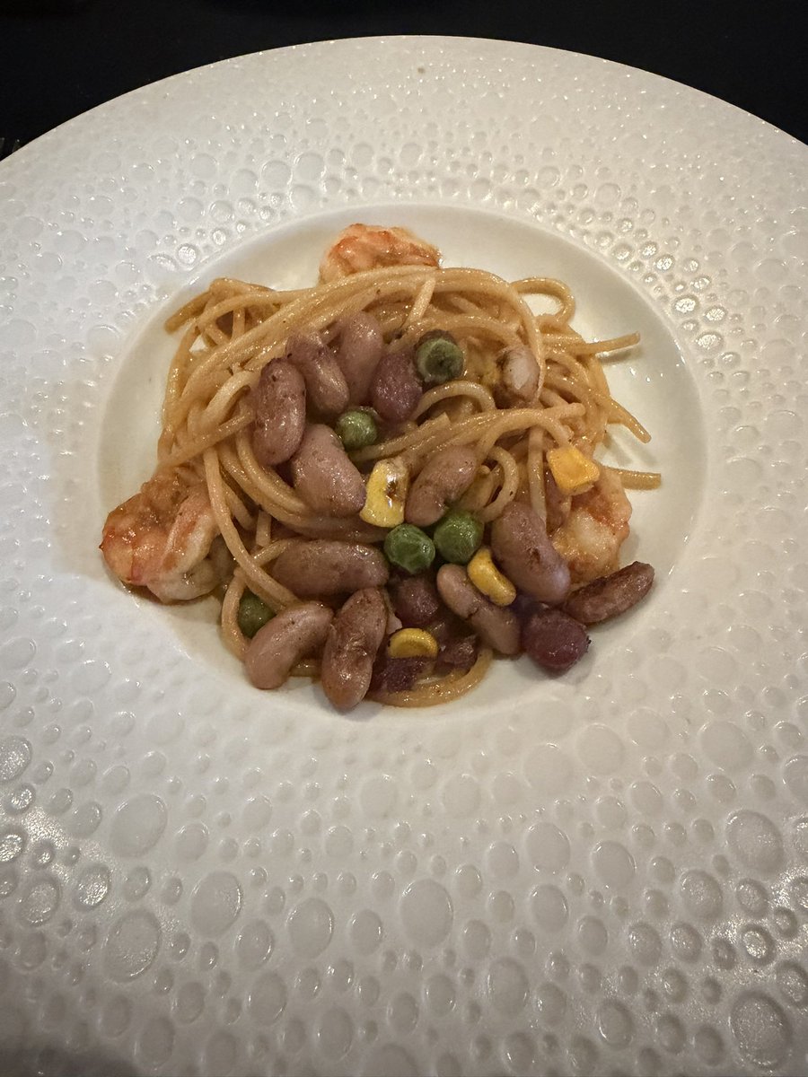 HCJ008's tweet photo. ホーチミン市内最後の昼食はフレンチ
ここは結構美味しいんです。
結構高いけど
#LeCorto https://t.co/UkVgGqALWq