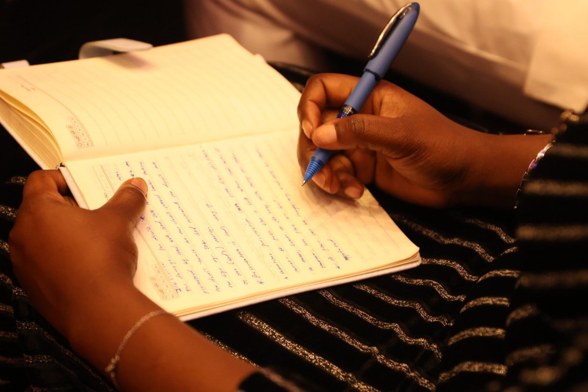 iamthatpj's tweet photo. Share your notes from today’s service with the hashtag #TFOLCService https://t.co/zuS0RWa3h7