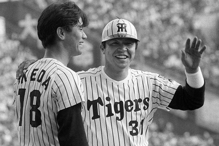 toratora0902go's tweet photo. 1973年ドラフト、巨人1位指名の選手が入団を拒否する異例の年、習志野高の掛布雅之は阪神から6位という低い評価での指名だった。それでも腐ることなく努力を重ね、後に甲子園のスタンドを沸かせる不動の主砲へと駆け上がった。 #阪神タイガース #阪神 #甲子園 #掛布雅之 https://t.co/u1vDNd6Oh6