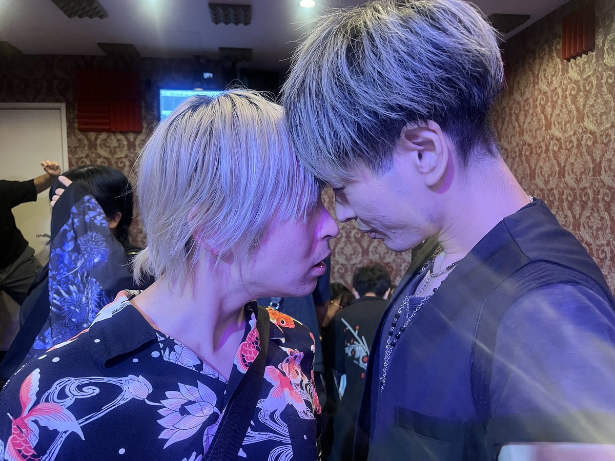 AXEL_redtempest's tweet photo. 喧嘩勃発

#ノククラ https://t.co/rfFTz80QeY