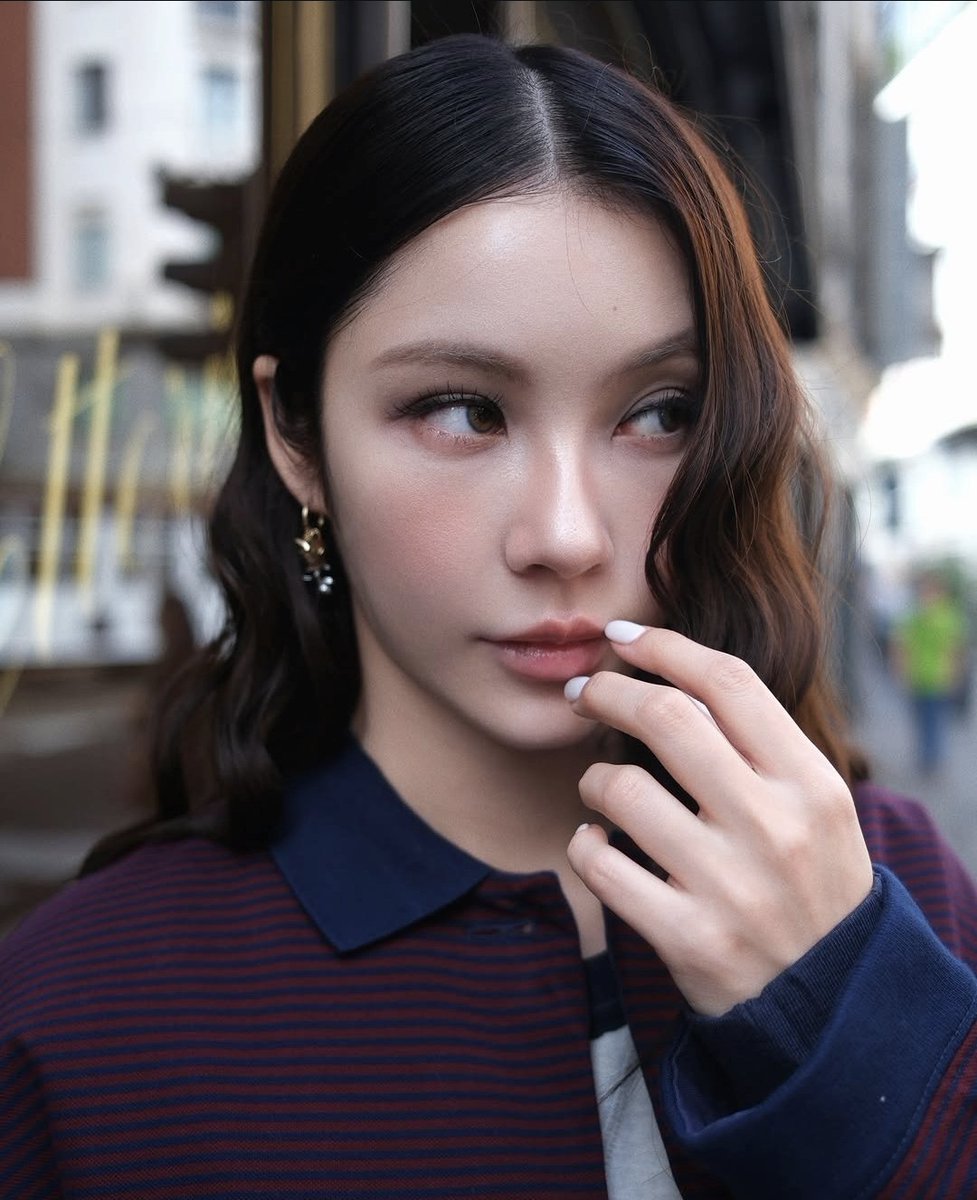 palxyy's tweet photo. ท่านหญิงทิพนารี สวยมากเลยคะ

NAMTAN BA PRADA SS27
#PradaSS27xNamtan #PradaSS27 #Prada #NamtanTipnaree https://t.co/Jh3muCA4QA