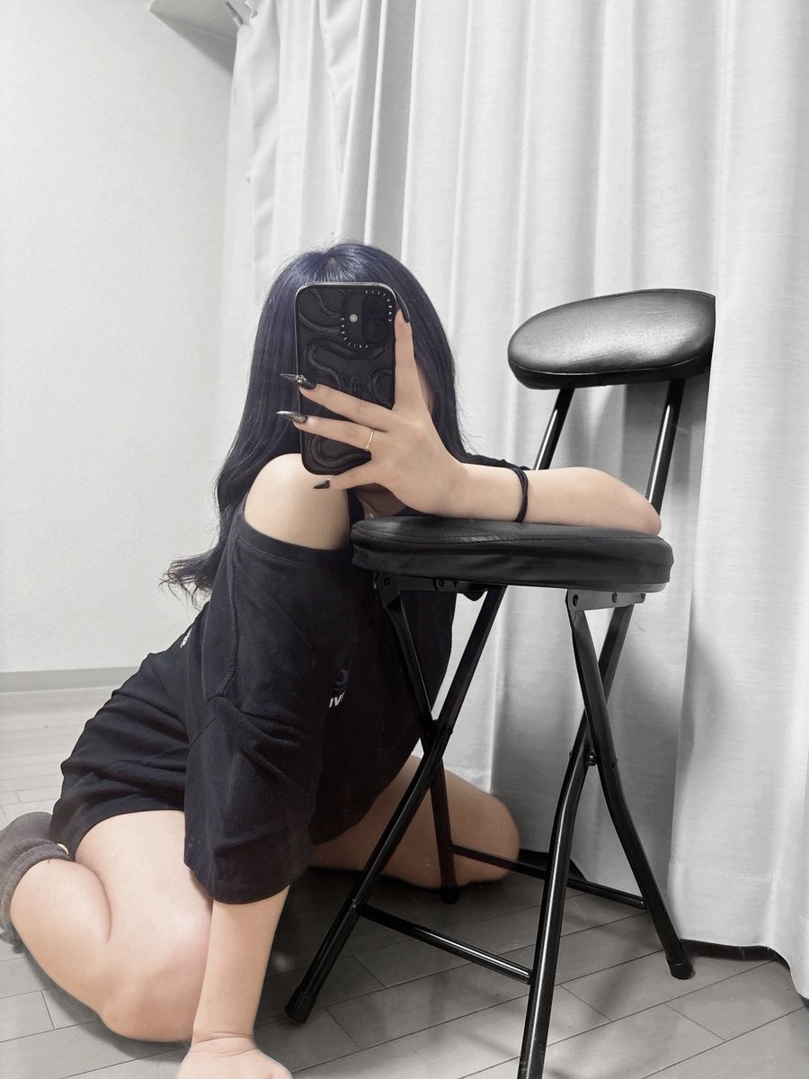 3yabi__'s tweet photo. 恋人はまぁ欲しいけど
君が恋人みたいなもんでしょ。 https://t.co/lPJDOq5hic