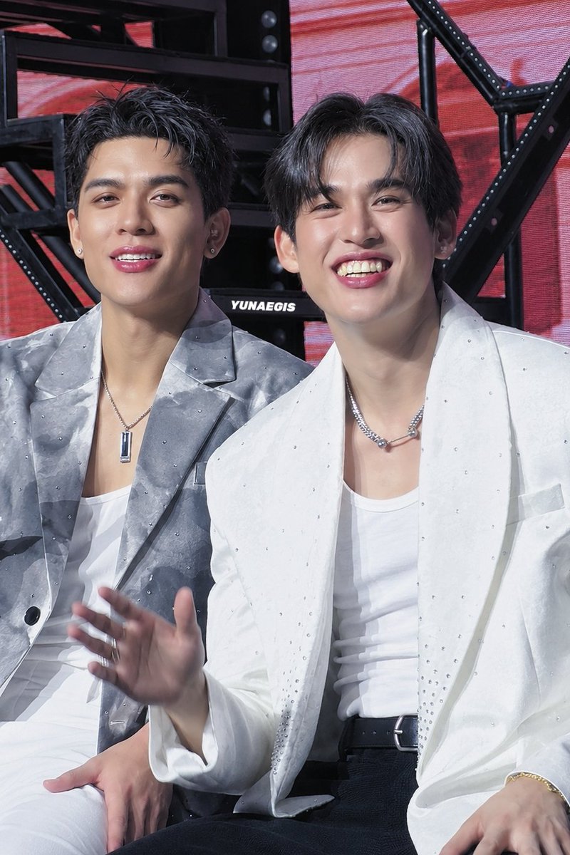 yunaegis's tweet photo. 250927 JOSSGAWIN INVINCIBLE FANCON

a year since we first met 🥹❤️

#JossGawinFancon
#GawinCaskey #JossWayar #JossGawin https://t.co/QvWBrpWaLY