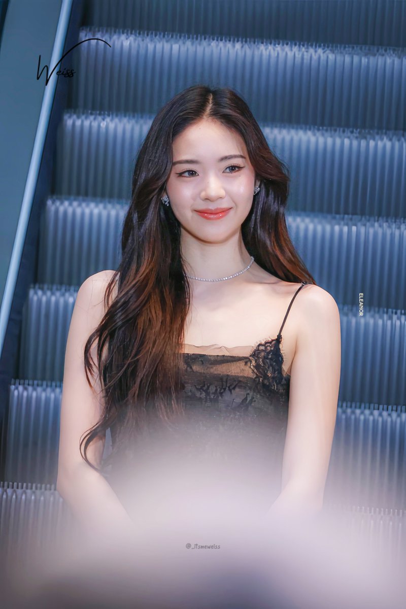 _itsmeweiss's tweet photo. 27092026 เอินเอินหรือนางฟ้าลอยมานิ
 
#EarnEarnFatima @earnearnfatima
#FEEDxKHAOSODAwards2026 https://t.co/jLJPtJPKzG
