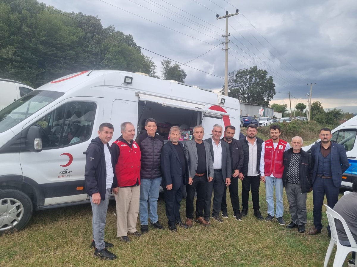 kocaelimhp41's tweet photo. İl Başkan Yardımcımız Güray Oruç, İzmit Emirhan Köyü Derneği tarafından düzenlenen Emirhan Köyü Mezarlıkları Mevlüdü ve Çocuk Şenlikleri programına katılarak İl Başkanımız Enes Emengen’in selamlarını ve iyi dileklerini iletti.

#MHP #KocaeliŞahlanıyor #YalnızDeğilsin https://t.co/yIlndSsghx