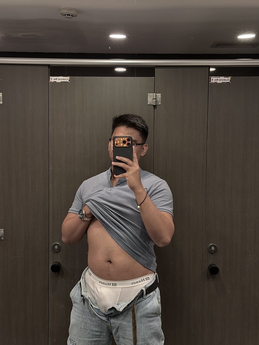 DenSuite's tweet photo. Dad bod anyone? https://t.co/GcakawUFSH