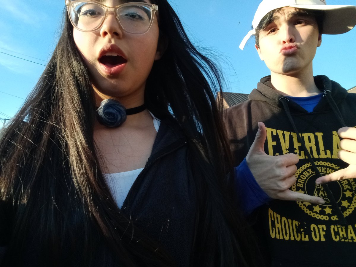 wishukie's tweet photo. kiero tener tiempo libre heowdljwkwjdkwkwje ziempre hago esa cara dbestupida https://t.co/dNXMbg8Llu
