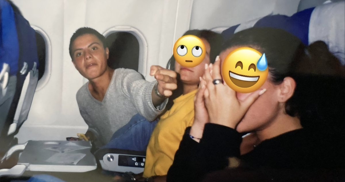 luispablo1981's tweet photo. @MyrianJ_ @WilsonMerinoR 🤮🤮🤮🤮🤮🤮🤮🤮🤮🤮 https://t.co/Ycsv9cqGBt