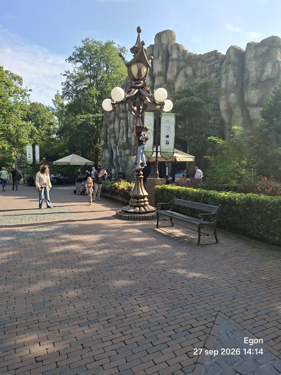 Efteling_commun's tweet photo. @Efteling @NielsKooyman  schandalig https://t.co/KZs7G4FCdA