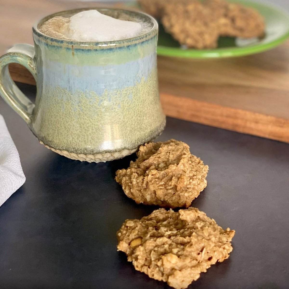 jamescarterpmqu's tweet photo. Have overripe bananas? Before making banana bread, try my banana peanut butter breakfast cookies! Easy, honey-sweetened, and perfect for busy mornings. Comment BANANA for the recipe! A special story about my parents is included. https://t.co/qYS3EhPAHB