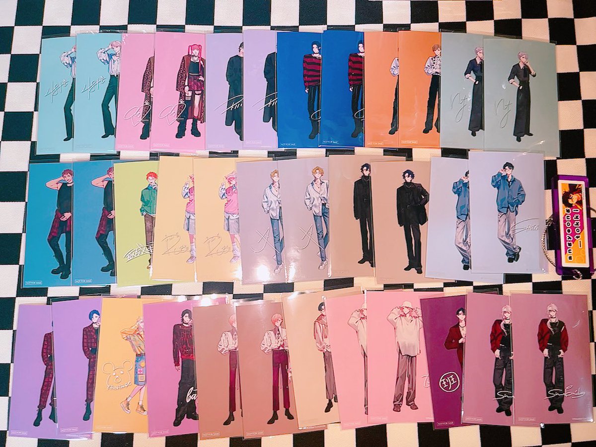 angyeong_tokki's tweet photo. 【交換】パラライ LOOKBOOK Gプリ メタカ 特典

▼譲
夏準 アン
直明 匋平 四季 那由汰
善 北斎 紗月 玲央 智生 晴臣
憧吾 斗真 葵 甘太郎 忠成
京 イツキ ロクタ 憂人 紫音

▼求
依織

📌郵送での取引 https://t.co/8rZsPdzeq6