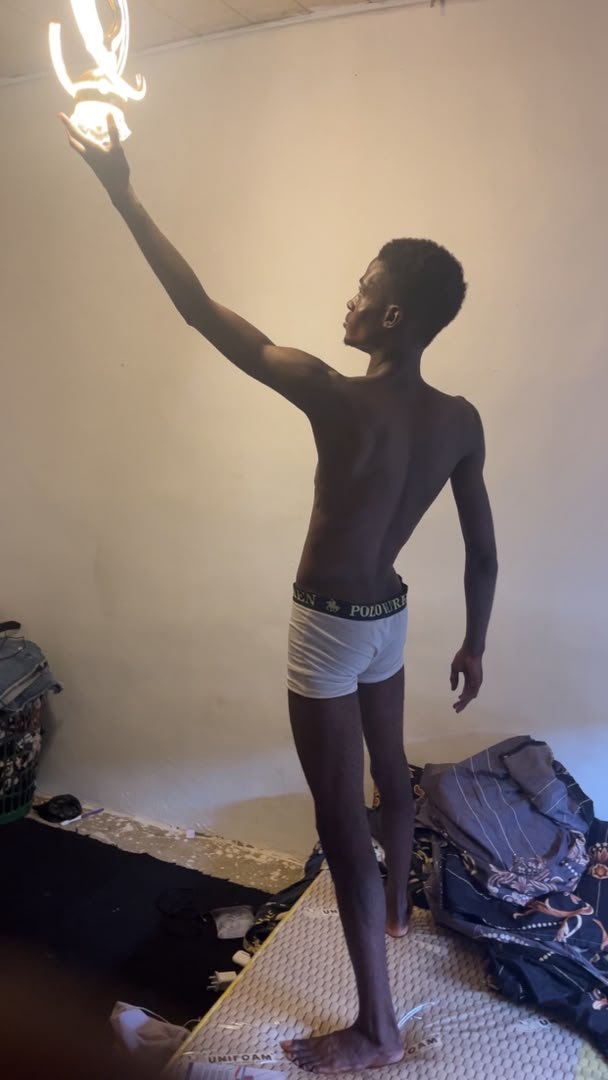 tobishim's tweet photo. I am a model i am not yet signed https://t.co/a71VABsUiW