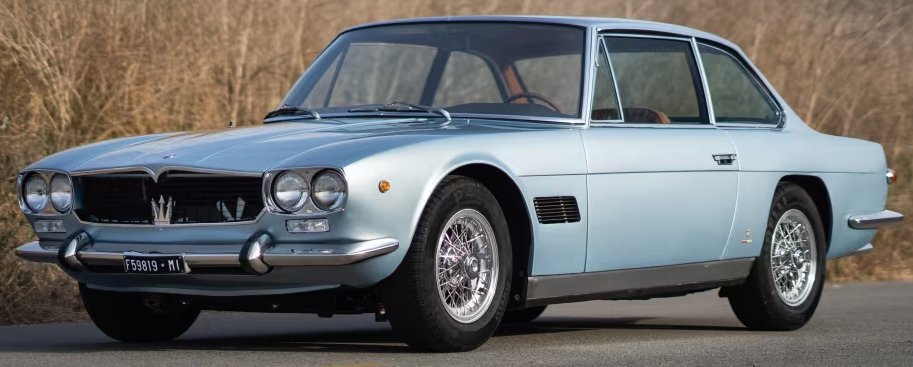 UltimativCars's tweet photo. @thespafixer @Jaguar @UDCVS @javierd1969 @aut0mob @CarManToday @AngeloBERARDIN1 @CustomCvd @fcpperignon1 @omenschikov @bonhams1793 I get your thought, but lots of differences differ ¹#Frua|s #SType #Coupé & the ²#RollsRoyce #Camargue (1975-86).
However, W/O(!) the ½integrated 4-eyes-front into the grill (which you don't associate w/ the car's body), I recognize the styling in ³⁴#Maserati|s #Mexico (66-69). https://t.co/j2S1yVrkmx