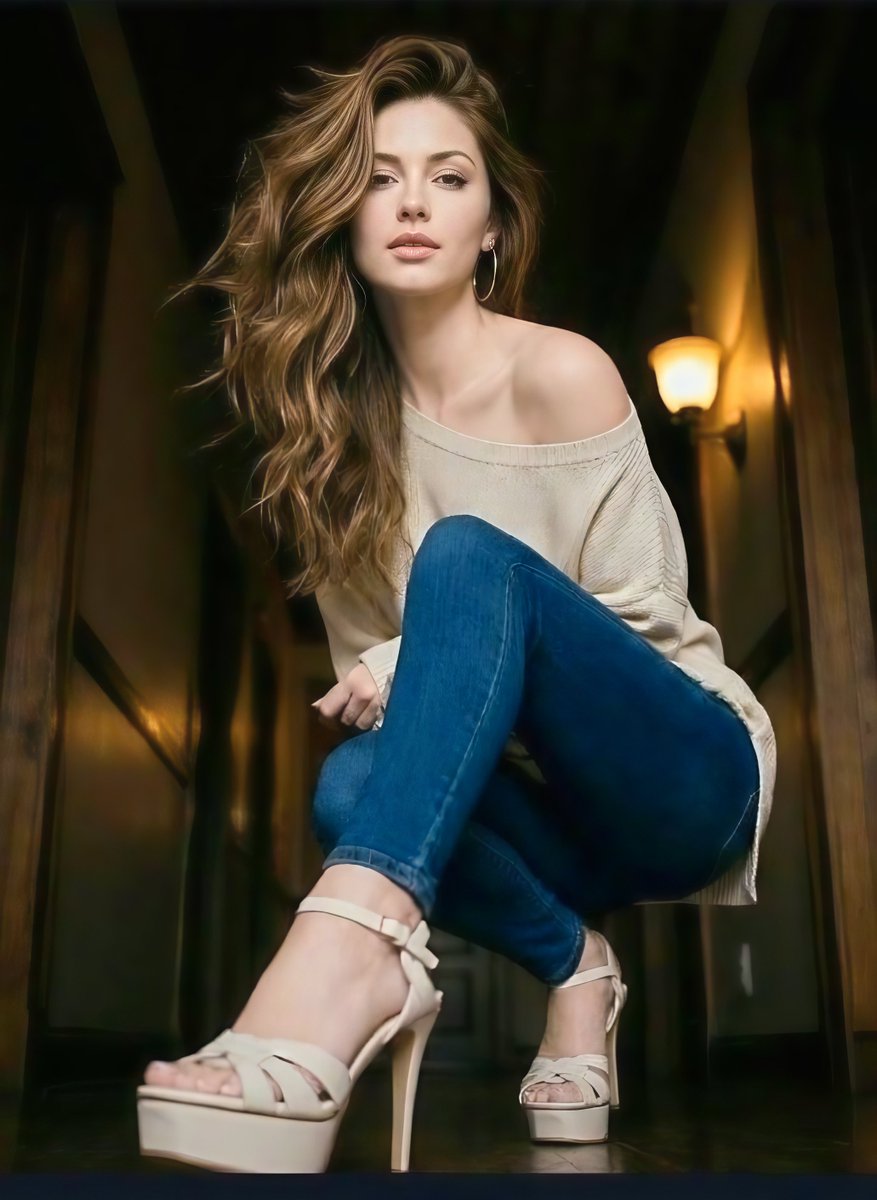HoneyLuhNavarro's tweet photo. Just a quiet scene from a chapter you haven't read yet. 📖🍂🫰✨💙

#modeling #aunthenticity #beautiful #beauty #me #notperfectbutreal #genuine #strong #ootd #makeup  #AuthenticBlueprint #love
#photography #photoshoot #model #style #artist #rare
#notperfectbutreal #music https://t.co/Ww0adFQRxE