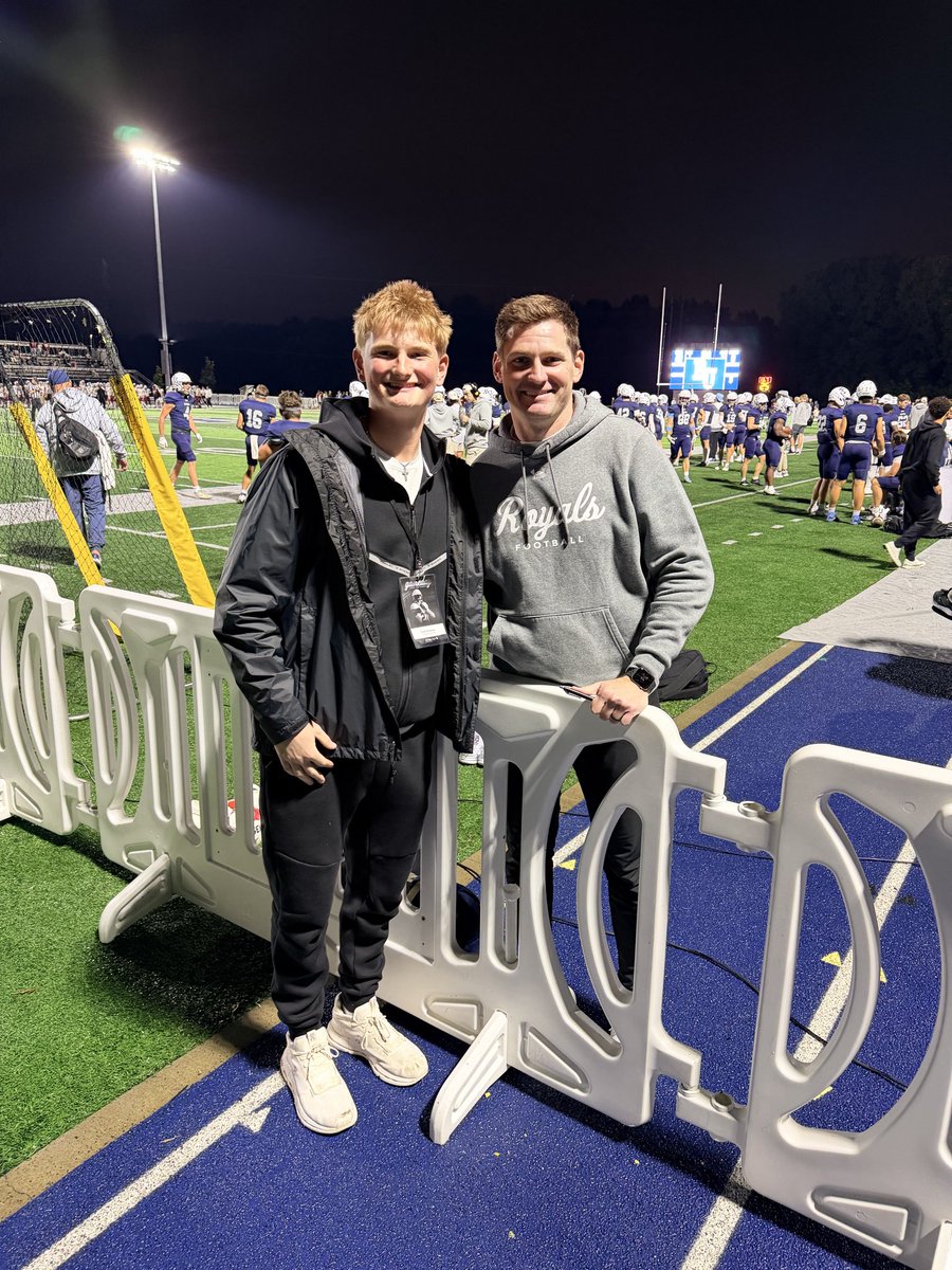 CBow2027's tweet photo. Thank you @ColinDuling and @BethelRoyalsFB for an amazing visit. It was also a pleasure to meet with Head Baseball Coach Brian Raabe.@baseball_bethel 

@Coach_Fuller @brian_g_blair @JeffSherman26 @SavageFalcon @GFCSFB @elvisgallegos31 @CoachKeith11 https://t.co/hpeVdobx79