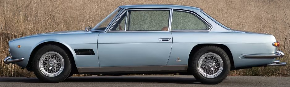 UltimativCars's tweet photo. @thespafixer @Jaguar @UDCVS @javierd1969 @aut0mob @CarManToday @AngeloBERARDIN1 @CustomCvd @fcpperignon1 @omenschikov @bonhams1793 I get your thought, but lots of differences differ ¹#Frua|s #SType #Coupé & the ²#RollsRoyce #Camargue (1975-86).
However, W/O(!) the ½integrated 4-eyes-front into the grill (which you don't associate w/ the car's body), I recognize the styling in ³⁴#Maserati|s #Mexico (66-69). https://t.co/j2S1yVrkmx