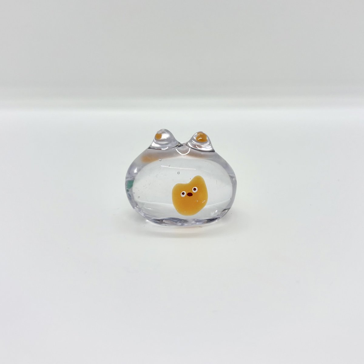 nendo1129's tweet photo. 【お知らせです】
10月30日(金)にCreemaでの販売を再開予定です！透明な置物やフィギュアなどを販売いたします！
もうしばらくお待ちください〜🐣 https://t.co/l1N4A482Ar