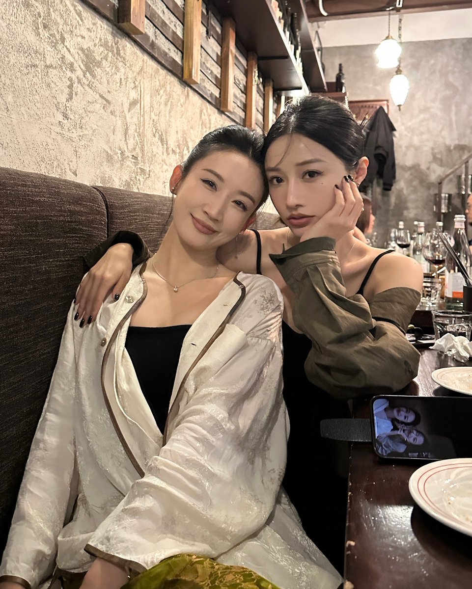Soarealidadee's tweet photo. 夜の静けさの中で聞く音楽は、心にしみじみと響くよね。たまにはこういうのも悪くない。 👇🔥
DqbY https://t.co/XbowWaf9SI