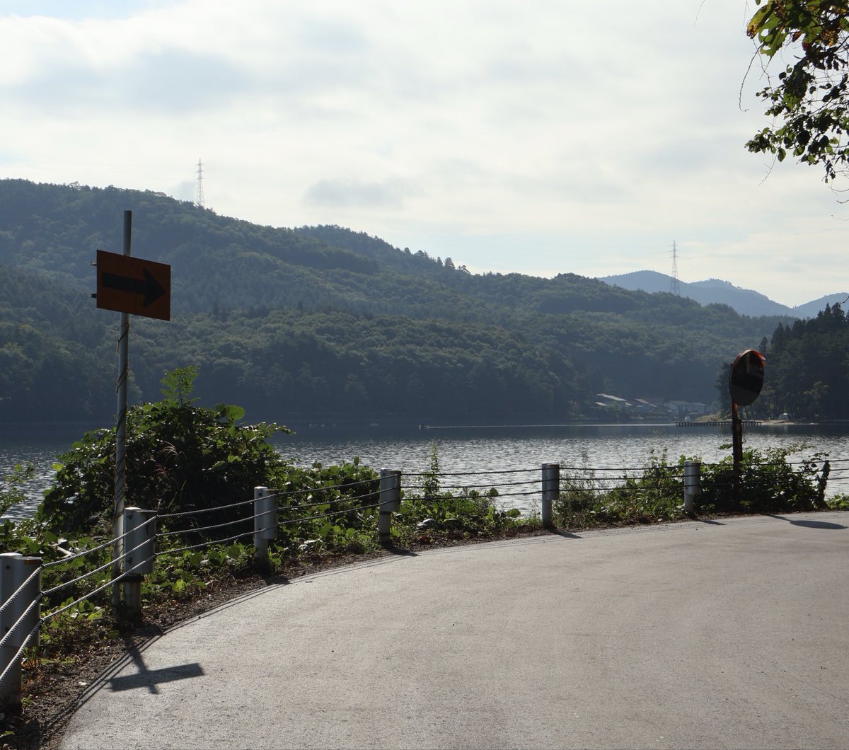 jira_trip's tweet photo. 木崎湖、割と良かった
2900円で宿泊できる場所もあるらしいし、冬にまた来るか。 https://t.co/EV9xTPnQV2