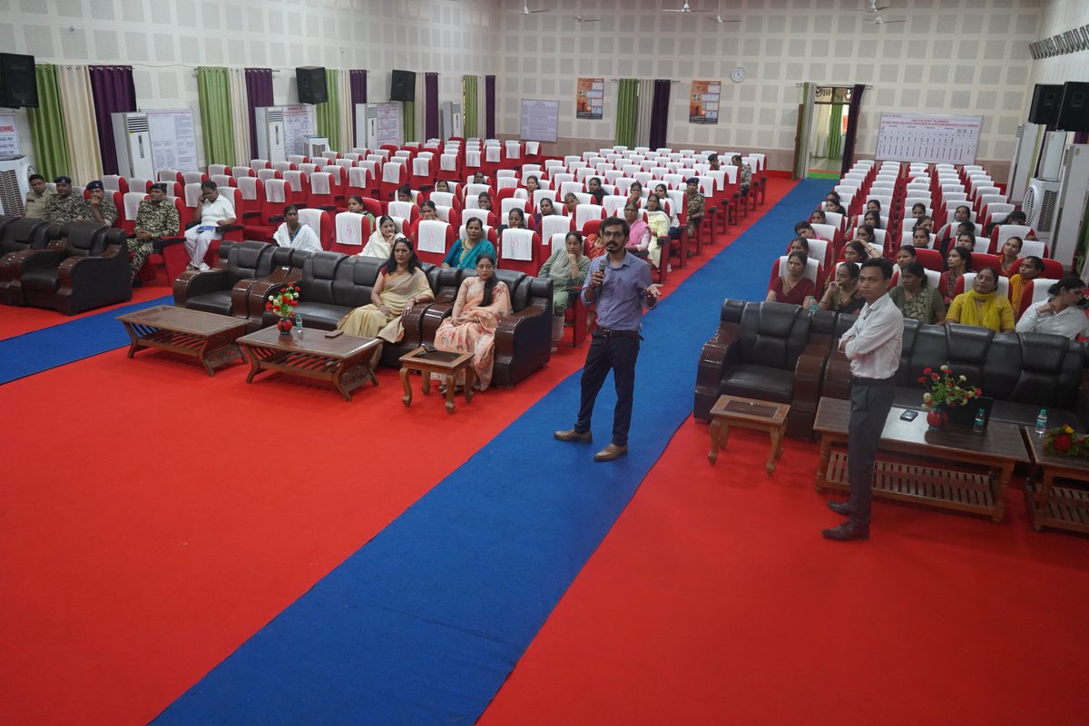 GwaliorRcwa's tweet photo. On 25/09/2026 ,an "Expert Consultation Program for persistent chronic Diseases"was organized at the men's club , G.c in the presence of CWA presedent Mrs. sunita nigam. the program was conducted by Dr. Nighish raj A.J(S.R  medicine) and Dr. Rahul Jhuruia from Jaya arogya Hospita https://t.co/5tvGRzHYrs