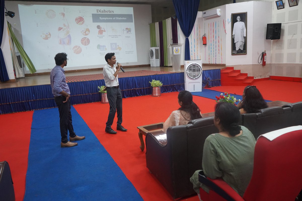 GwaliorRcwa's tweet photo. On 25/09/2026 ,an "Expert Consultation Program for persistent chronic Diseases"was organized at the men's club , G.c in the presence of CWA presedent Mrs. sunita nigam. the program was conducted by Dr. Nighish raj A.J(S.R  medicine) and Dr. Rahul Jhuruia from Jaya arogya Hospita https://t.co/5tvGRzHYrs