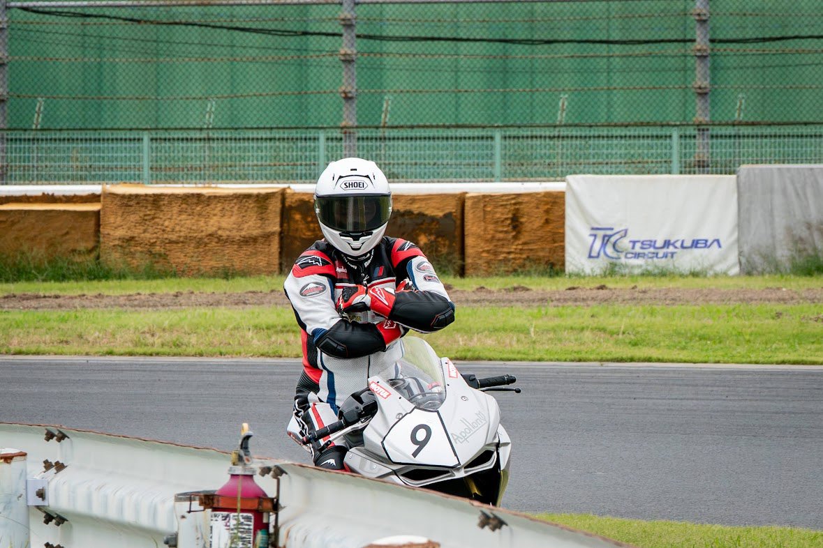 Apollon_carmoto's tweet photo. ほんの一瞬。
ごくわずかな一瞬を逃さない。
@kumaphoto1 さんは本当にすごいです。
いつもお付き合いいただき本当にありがとうございます😭
#Apollon
#hideout走行会
#クマさんありがとうの会 https://t.co/7ucWnpJhz2