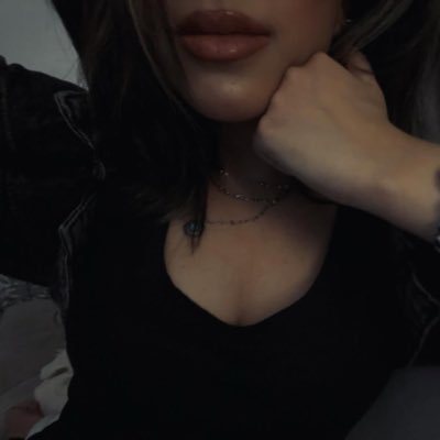 pianistew's tweet photo. احب شفايفي 👄 https://t.co/XvAKFUANyW