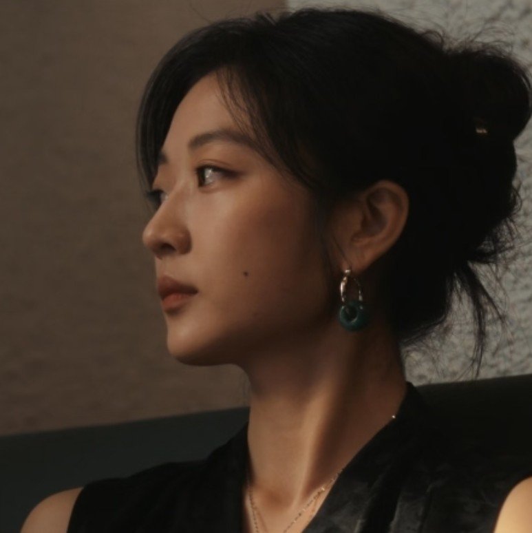 wuyhengsx's tweet photo. Tahun ini Sun Qian punya 3 drama
Semua sukses di genre masing masing
Suspense: Xia Xue [the guilty]
Period : Fei Ni [love story in the 1970s]
Romance: Shang Zhitao [the early spring]
Keliatan paling bahagia adalah karakter Fei Ni 🩵
2 drama awal tayang cuman beda 1 bulan https://t.co/w6J2j76aIA