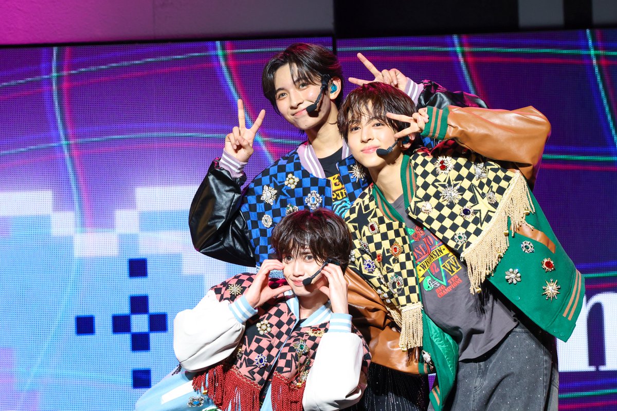 ICEx_official's tweet photo. ／
『ICEx Fifth Concert Tour 2027 “NICOx LAND”』
ICEx COOLer BOX会員先行受付中！🎫✨
＼

ICEx COOLer BOX会員先行(会員＋非会員)
【10月4日 23:59】まで受付中！📢

▼詳細はこちら🔗
https://t.co/RlFaiVoBSM

2027年もICExと一緒に過ごしましょう！✨
チェックお忘れなく✅

#NICOxLAND
#竹野世梛 #八神遼介 #山本龍人
#ICExCOOLerBOX
#ICEx #COOLer