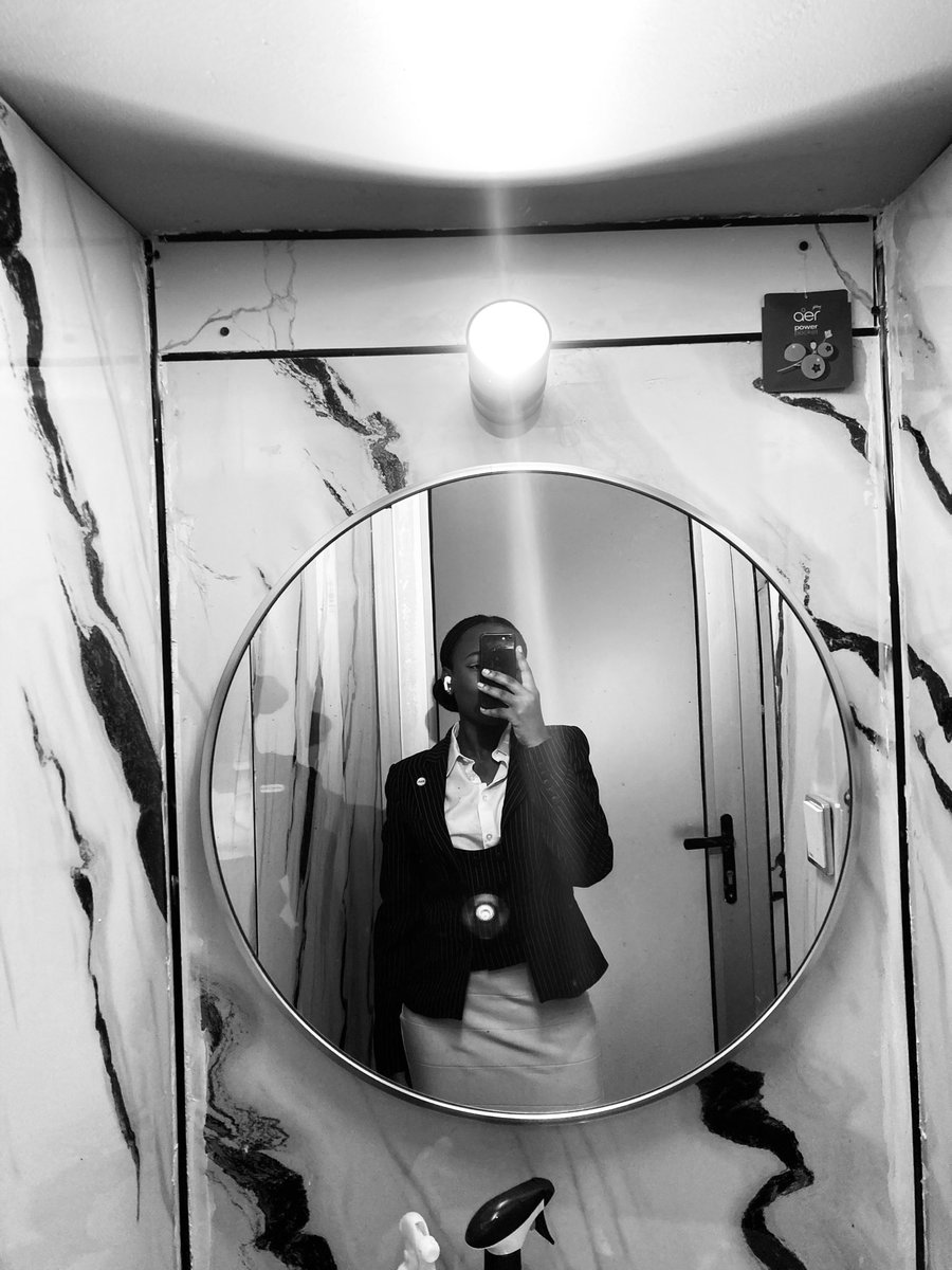 filleduroi0's tweet photo. 📚✍️ https://t.co/zmOZkSFPRe