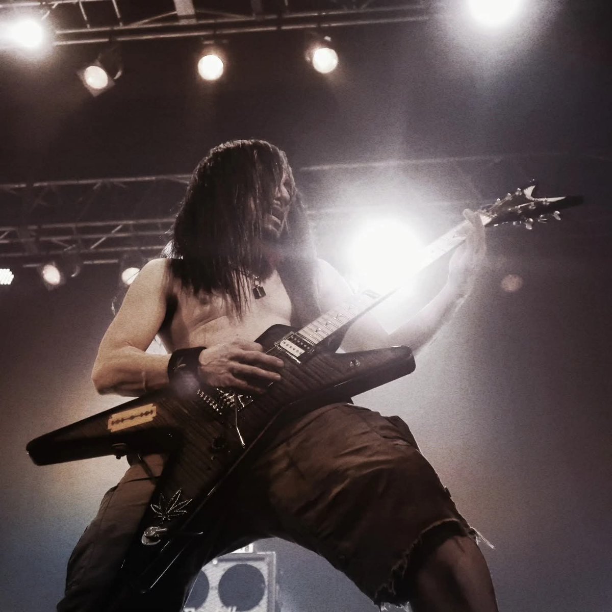 carboyfromhell's tweet photo. 俺は週末２デイズLIVEの１日目は #HELLDUMP  ２日目の土曜はPANNTERAの #川崎COWBOYS です！どちらも予約受付中です！ https://t.co/uJGmhxYanJ