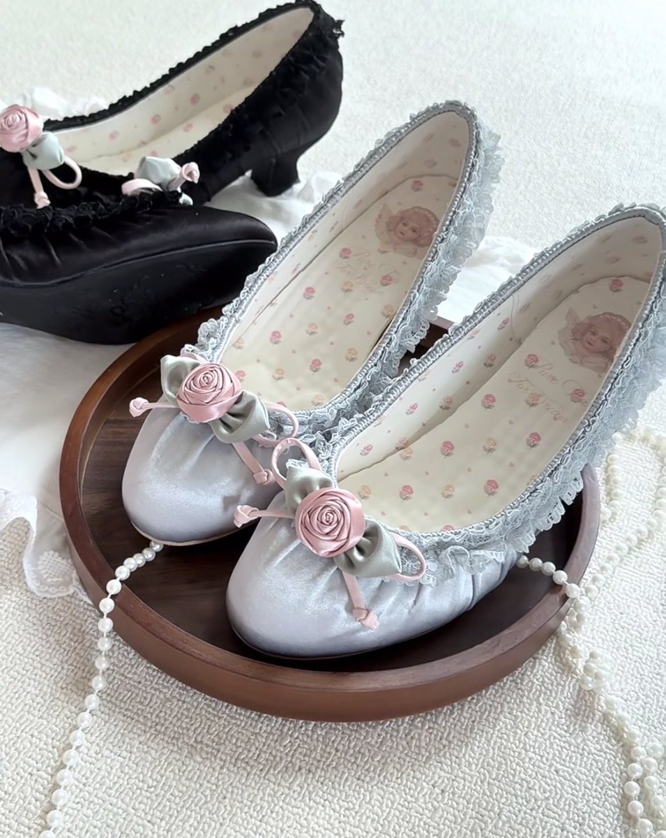 ichfuyu's tweet photo. BARBIE SHOES RENDA PITA CANTIK BANGET 😭

bagian hak nya ga tinggi🤩💖 https://t.co/B0sA2HNKKG