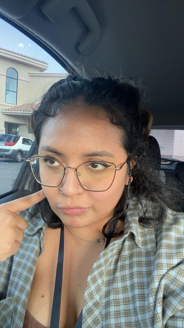 DaMjmlauren's tweet photo. Twitter find her for me https://t.co/gQjzxEZ01S