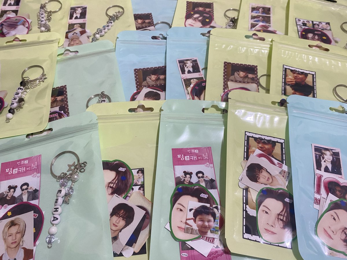 reinydeiz_'s tweet photo. ENHYPEN x DUNKIN’ ENDLESS FUNMEET 

☆*:.｡. o(≧▽≦)o .｡.:*☆

★彡 Fan support by @reinydeiz_ &amp; @keimoshe 

☆ 1:1 ratio
☆ open for trades ^^
☆ rt and likes are appreciated 

📍 SM MOA
- exact location is TBA
- 10/03/26 

If you see us, just approach us >< https://t.co/3dNH2eAFhS