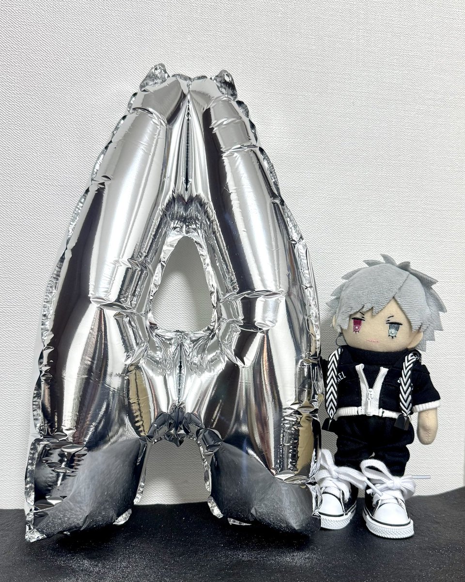 _nuisoul's tweet photo. 黒崎蘭丸さん生誕まであと2日
(feat.3男)

#utapri_ranmaru_BD2026 https://t.co/oQfl7klu8b