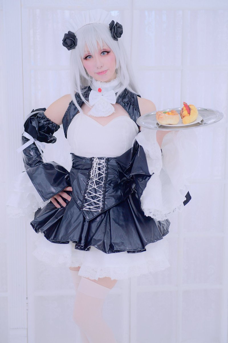 kamuialice's tweet photo. メリ子ことメリジューヌのチャイナとゾンビメイドです
推しの衣装なんですがとにかくお父様のイラストは身体のラインが出るので痩せないと厳しいとので本当になかなかできない https://t.co/9uTx3gH43f