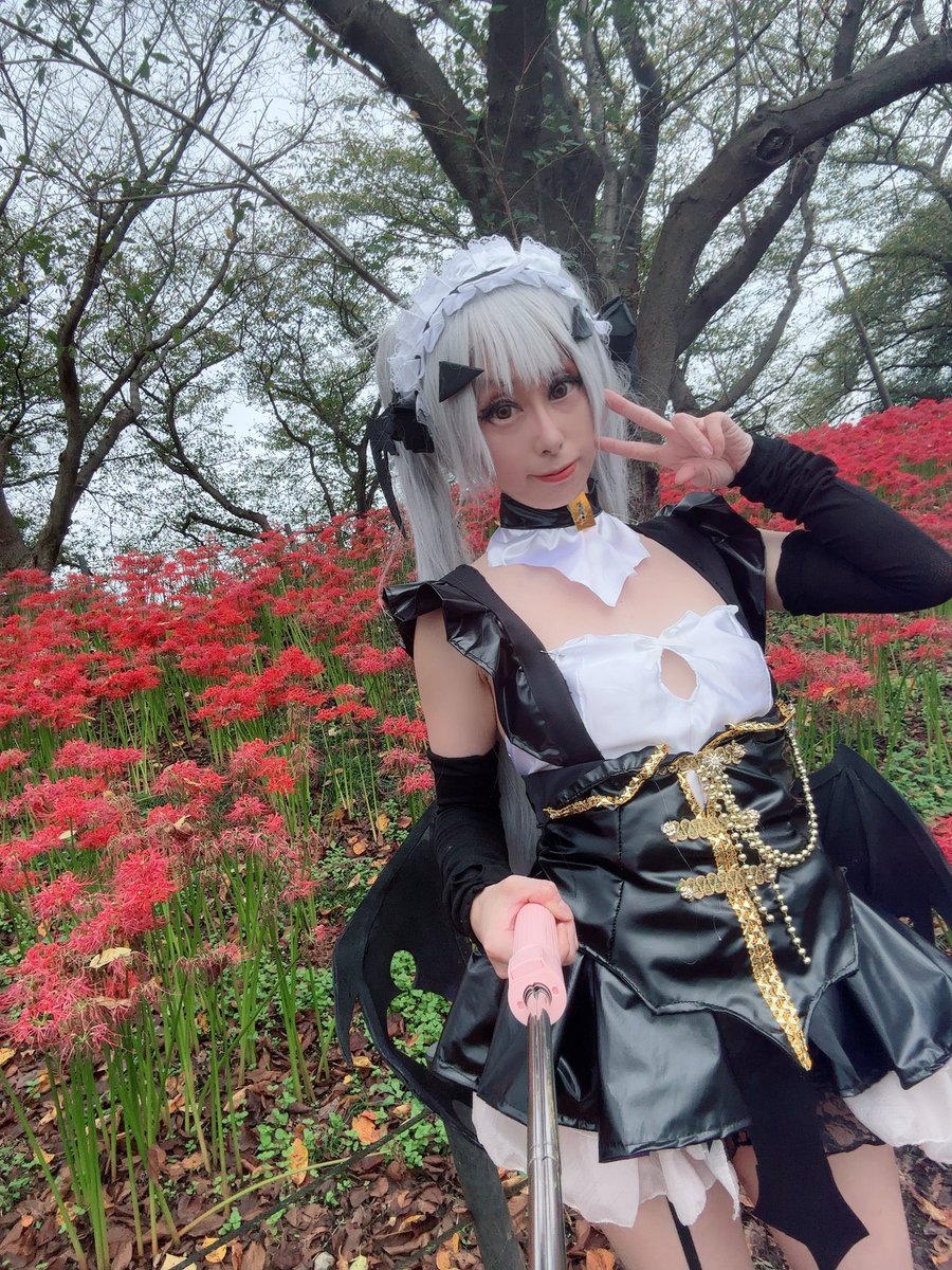 kamuialice's tweet photo. メリ子ことメリジューヌのチャイナとゾンビメイドです
推しの衣装なんですがとにかくお父様のイラストは身体のラインが出るので痩せないと厳しいとので本当になかなかできない https://t.co/9uTx3gH43f