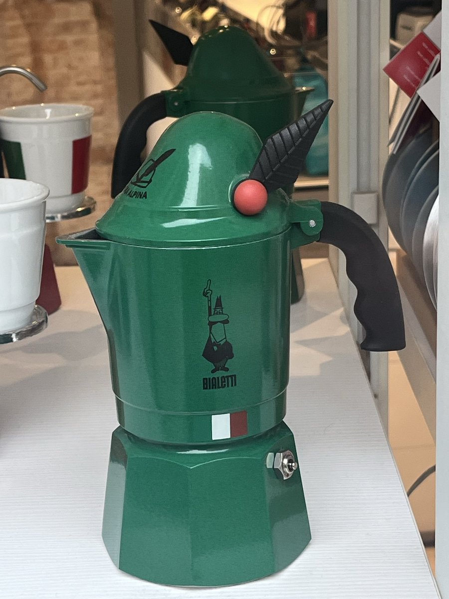 MarIntroini's tweet photo. When #RobinHood becomes a #coffeemaker 😀😀 https://t.co/1gRpbxPXdK