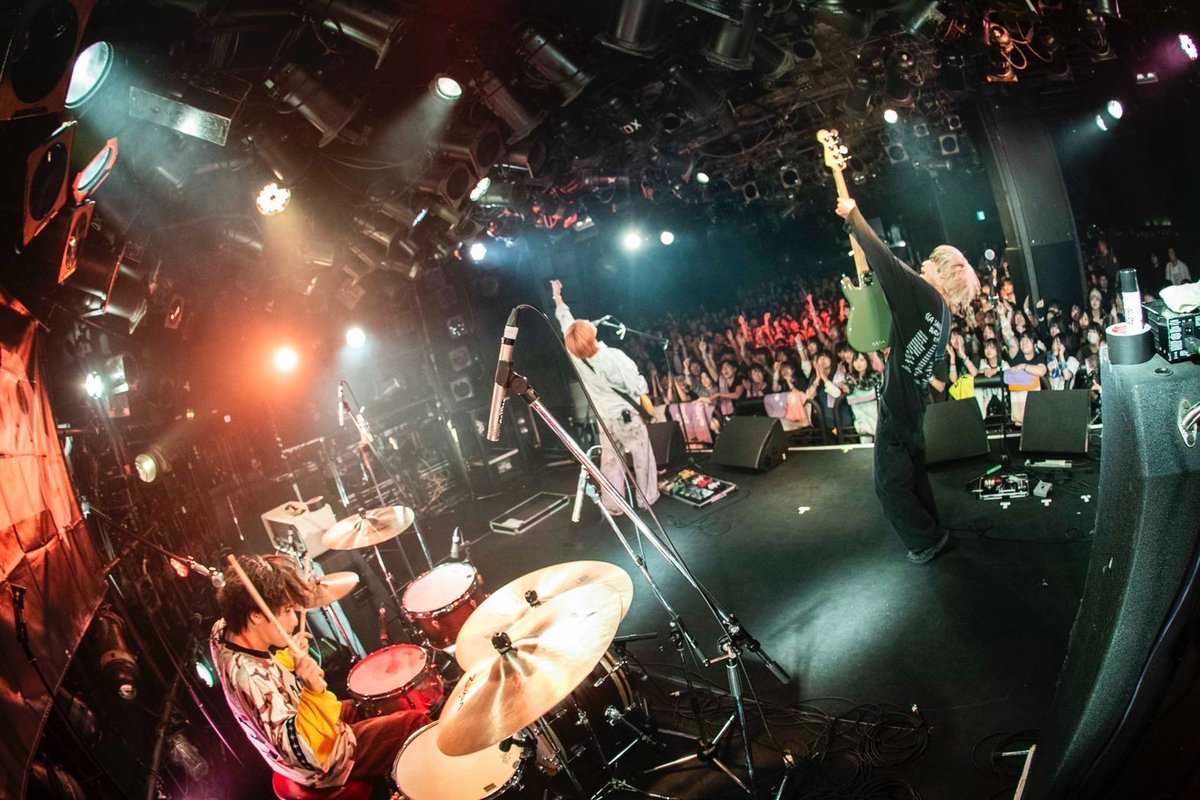 the_paddles's tweet photo. 2026.09.27 渋谷CLUB QUATTRO
“TOKYO CALLING 2026”
⁡
-set list-
愛の塊
倦怠モラトリアム
予測変換から消えても
ブルーベリーデイズ
会いたいと願うのなら
25歳
⁡
photo by @tmtmtm095 https://t.co/6liijoJDgH