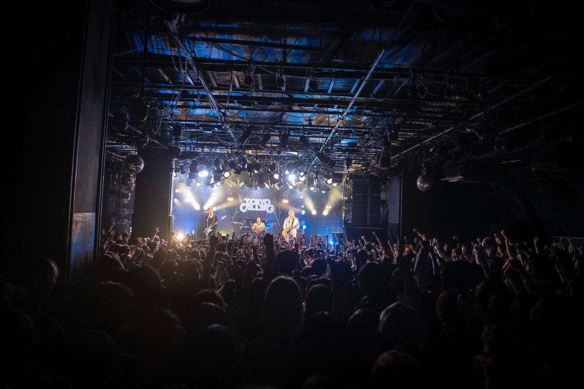 the_paddles's tweet photo. 2026.09.27 渋谷CLUB QUATTRO
“TOKYO CALLING 2026”
⁡
-set list-
愛の塊
倦怠モラトリアム
予測変換から消えても
ブルーベリーデイズ
会いたいと願うのなら
25歳
⁡
photo by @tmtmtm095 https://t.co/6liijoJDgH