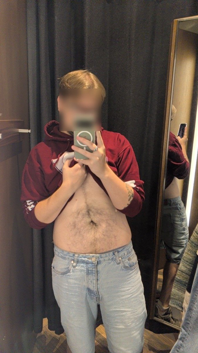 STheCub_'s tweet photo. Trying on some new clothes but had to take an obligatory fitting room tummy pic 😝 https://t.co/OHYCjWDbZs