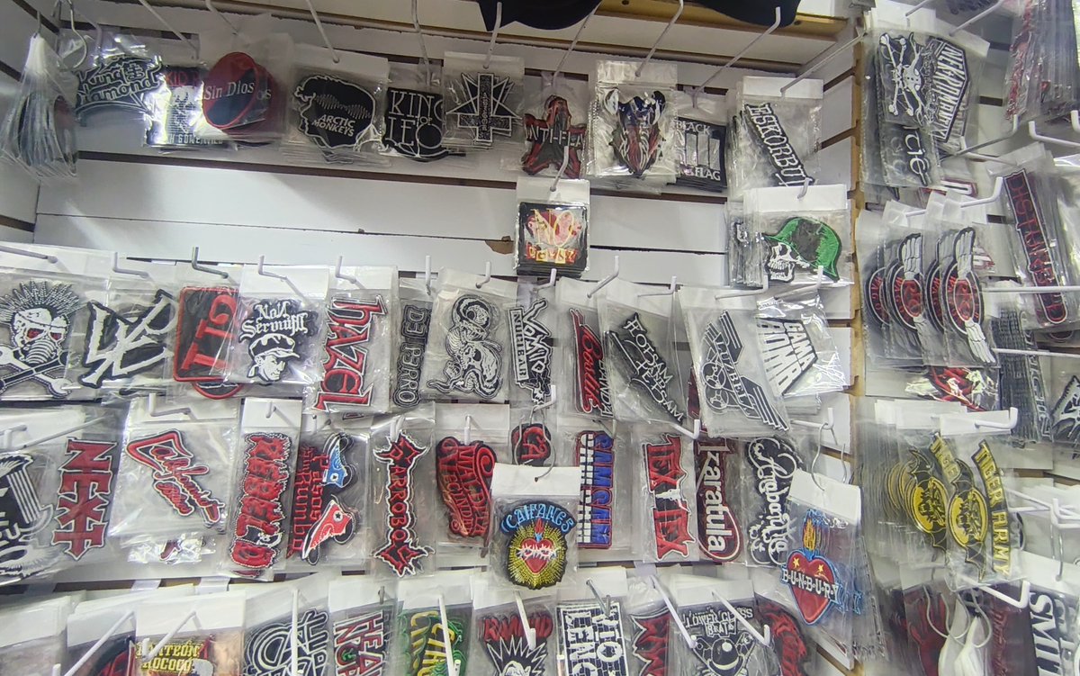 moshbst's tweet photo. ¡Echa un vistazo al vídeo de moshop rock!!! #TikTok https://t.co/TJIHbfpICP https://t.co/RDUfxWfcll