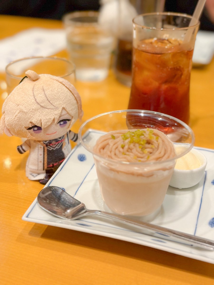 ngrnrnxxx's tweet photo. ⚠︎︎cos 🍝🍷 自撮り反転
あるコスで遊んでもらってきた！
たのしかったー！！！
噴水でめっちゃ遊んだ✌️

写真撮ったらメッシュ消えた… https://t.co/wTMjGGXqD2