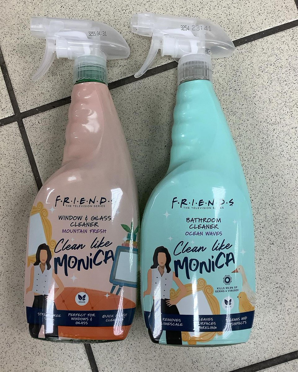 ChandlerBing_12's tweet photo. Not just clean, Monica clean https://t.co/i4oqxzrkVR